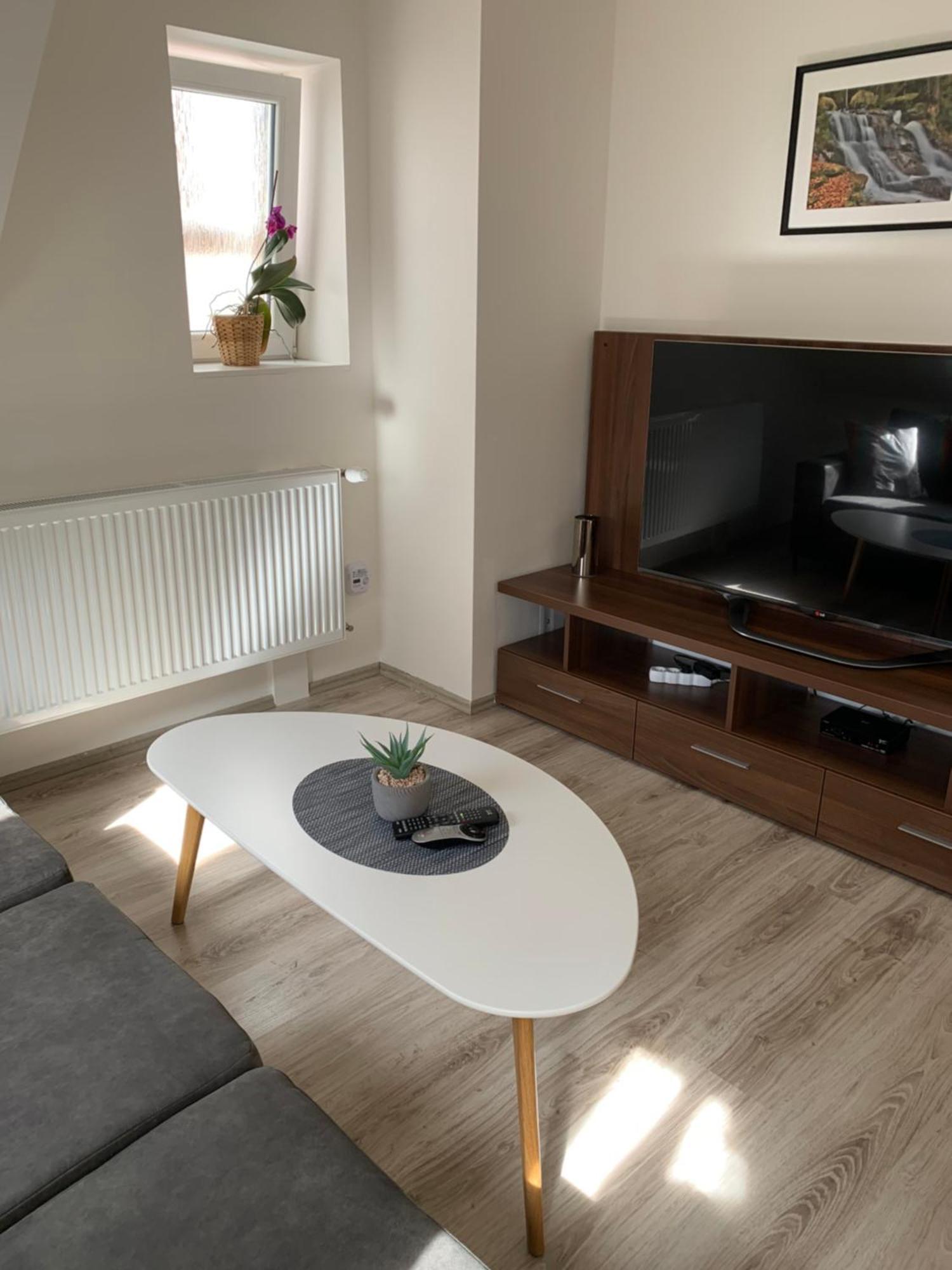 Apartmanovy Byt 2 Tremosna Exteriér fotografie