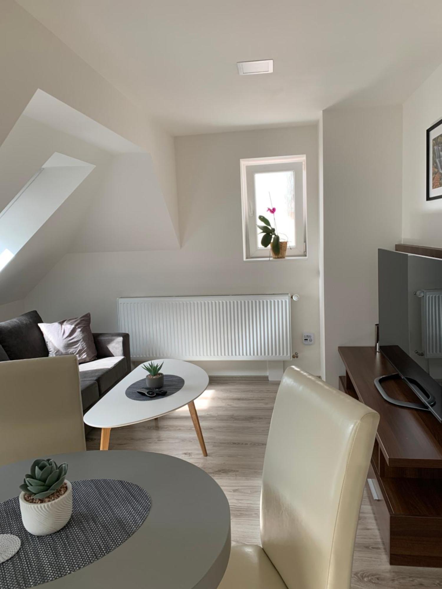 Apartmanovy Byt 2 Tremosna Exteriér fotografie