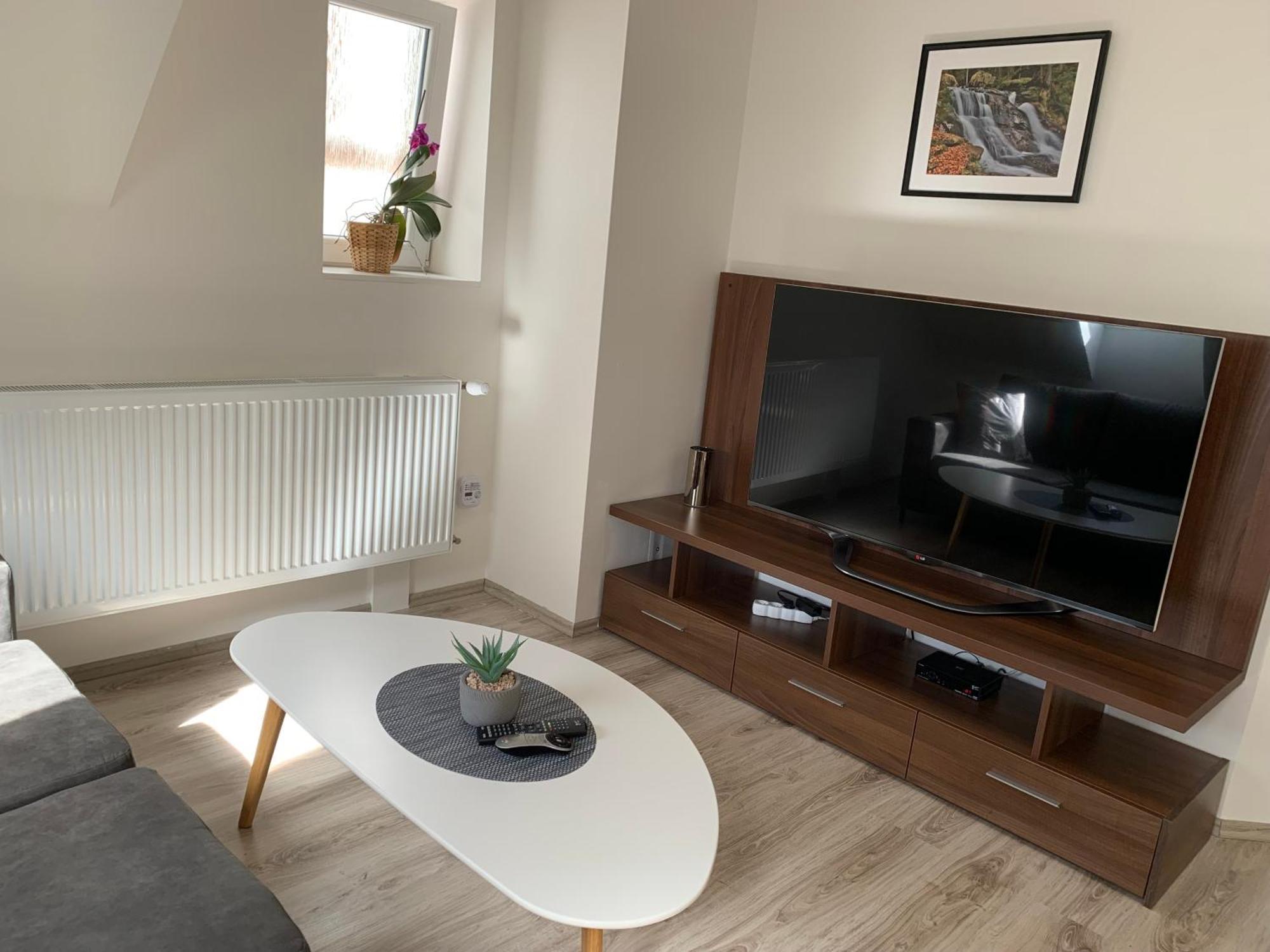 Apartmanovy Byt 2 Tremosna Exteriér fotografie